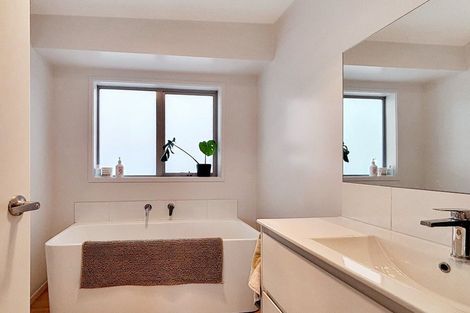Photo of property in 233a Point Wells Road, Point Wells, 0986
