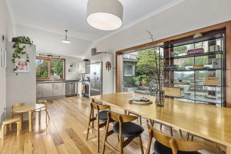 Photo of property in 118 Sutherland Road, Melrose, Wellington, 6023