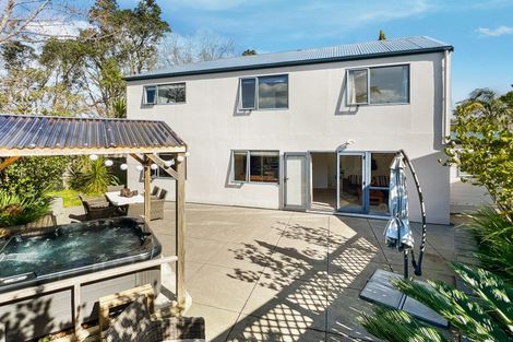 Photo of property in 14a Mchardy Place, Glenfield, Auckland, 0627