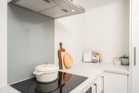 Photo of property in 10 Berkshire Grove, Cannons Creek, Porirua, 5024