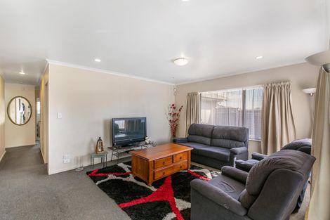 Photo of property in 4 Maadi Place, Papakura, 2110