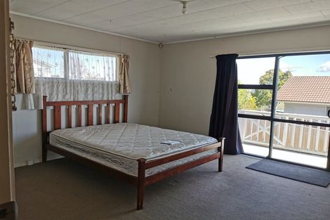 Photo of property in 3 Meadowood Drive, Unsworth Heights, Auckland, 0632