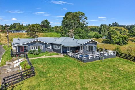 Photo of property in 2 School Road, Tiniroto, Manutuke, 4078