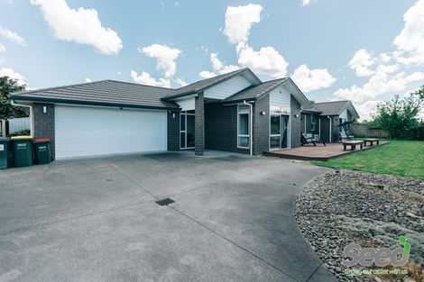 Photo of property in 13 Allgood Place, Rototuna North, Hamilton, 3210