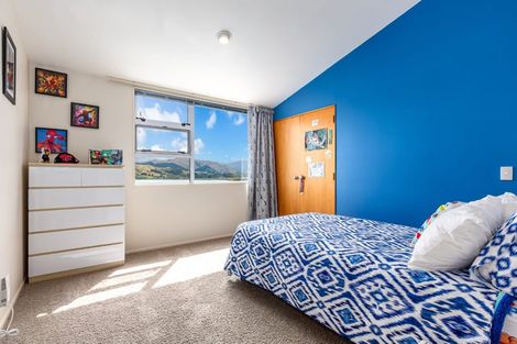 Photo of property in 28 Molyneux Close, Whitby, Porirua, 5024