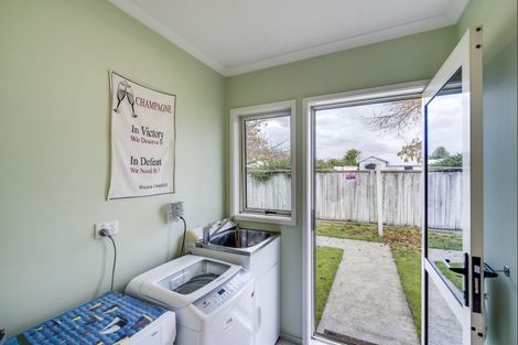 Photo of property in 1109a Karamu Road North, Mayfair, Hastings, 4122