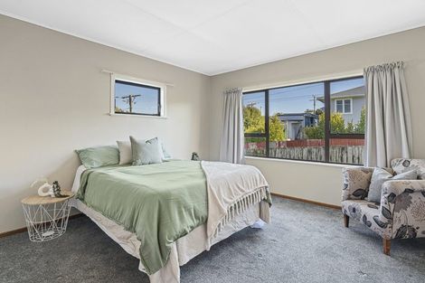 Photo of property in 6 Hughson Street, Waitara, 4320