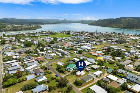 Photo of property in 104a The Square, Whangamata, 3620