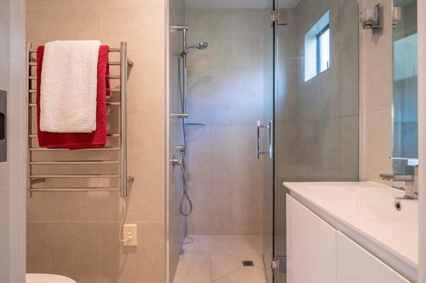 Photo of property in 6 Tree Fern Trail, Campbells Bay, Auckland, 0630