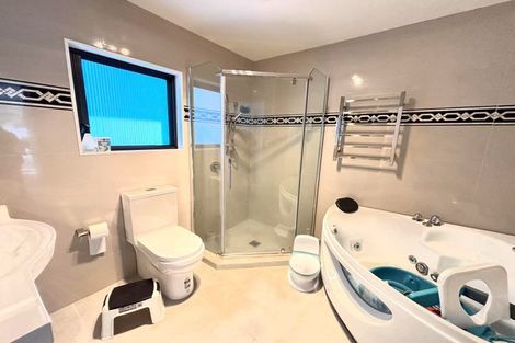 Photo of property in 15 Correa Court, Goodwood Heights, Auckland, 2105
