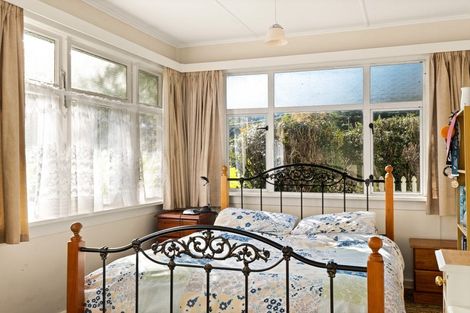 Photo of property in 2 Warburton Street, Karoro, Greymouth, 7805