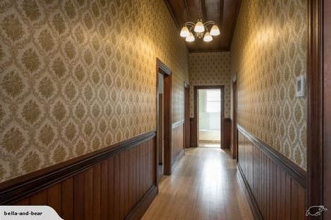 Photo of property in 21 Railway Street, Helensville, 0800