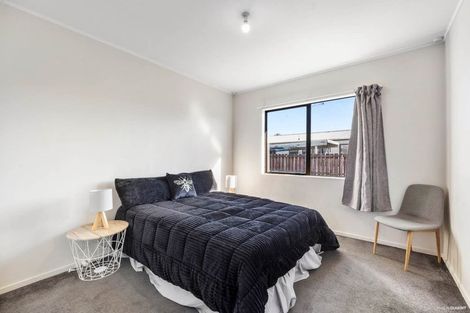 Photo of property in 2/5 Volta Place, Clendon Park, Auckland, 2103