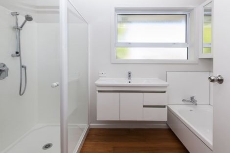 Photo of property in 14 Oakfield Street, Burnside, Christchurch, 8053