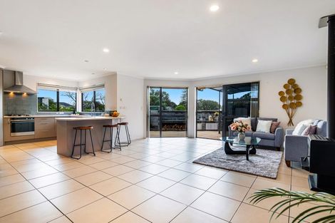 Photo of property in 20 Barbados Way, One Tree Point, 0118