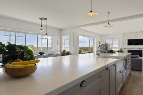 Photo of property in 55 Fernbrook Drive, Hurworth, New Plymouth, 4310