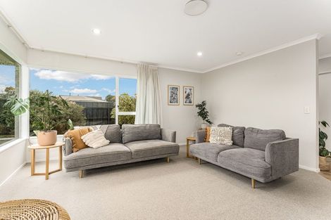 Photo of property in 57 Kapiti Crescent, Titahi Bay, Porirua, 5022