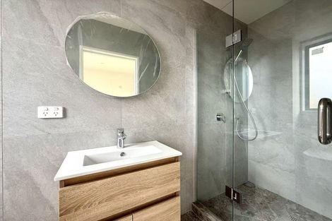 Photo of property in 19f Cedar Heights Avenue, Massey, Auckland, 0614