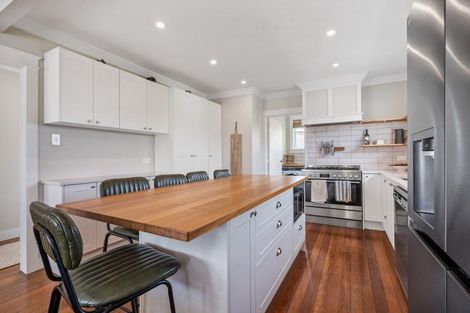 Photo of property in 53 Awaroa Road, Sunnyvale, Auckland, 0612