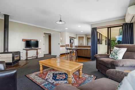 Photo of property in 12 Stirling Place, Dinsdale, Hamilton, 3204