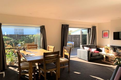 Photo of property in 16 Hinemoa Street, Spreydon, Christchurch, 8024