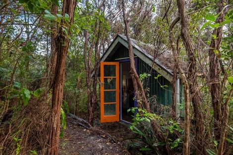 Photo of property in 26 Matheson Road, Red Beach, 0932