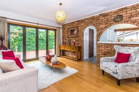 Photo of property in 349 East Coast Road, Mairangi Bay, Auckland, 0630