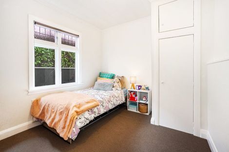 Photo of property in 35 Strathavon Road, Miramar, Wellington, 6022