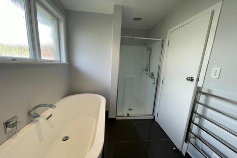 Photo of property in 26 Crompton Road, Massey, Auckland, 0614