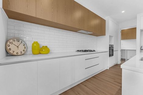 Photo of property in 2 Irwin Lane, Windsor Park, 0632