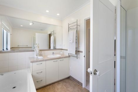 Photo of property in 1/10 Coquille Place, Half Moon Bay, Auckland, 2012