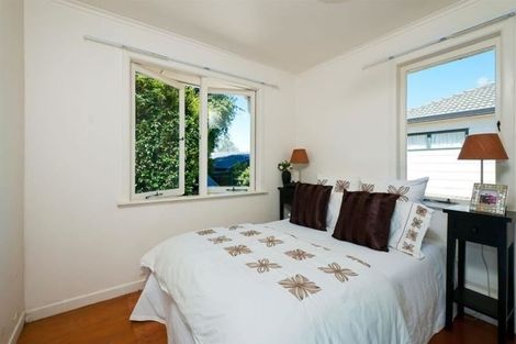 Photo of property in 1/36 Lyttelton Avenue, Forrest Hill, Auckland, 0620