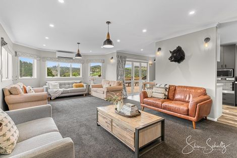 Photo of property in 17 Hook Road, Paparoa, 0571