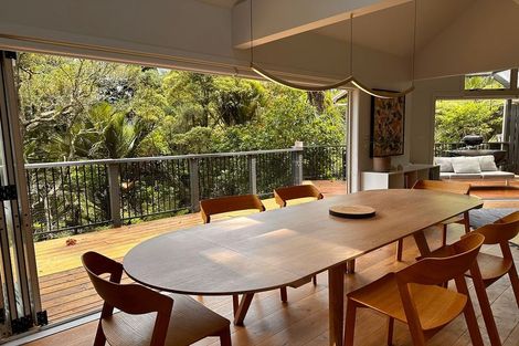 Photo of property in 61 Otitori Bay Road, Titirangi, Auckland, 0604
