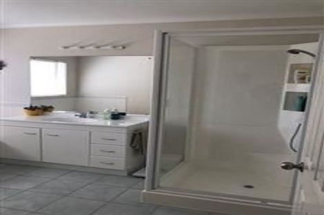 Photo of property in 6 Newbliss Crescent, East Tamaki Heights, Auckland, 2016