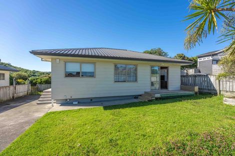 Photo of property in 2 Dimock Street, Titahi Bay, Porirua, 5022