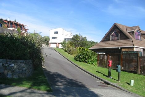 Photo of property in 20 The Crowsnest, Whitby, Porirua, 5024