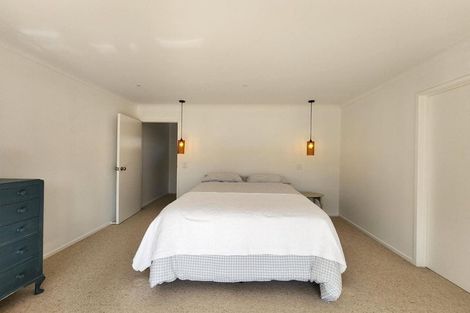 Photo of property in 8 Hussey Street, Oakura, 4314