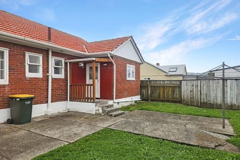 Photo of property in 52 Bell Road, Waiwhetu, Lower Hutt, 5010
