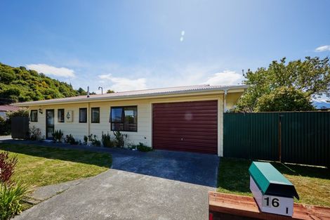 Photo of property in 16 Yarmouth Street, Kaikoura, 7300