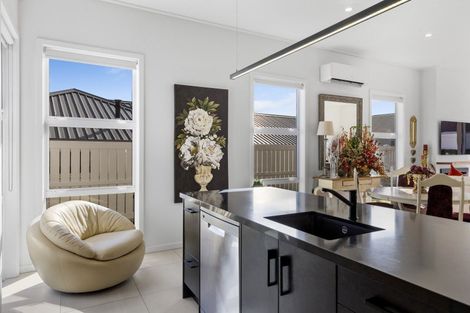 Photo of property in 28 Victoria Street, Richmond Heights, Taupo, 3330