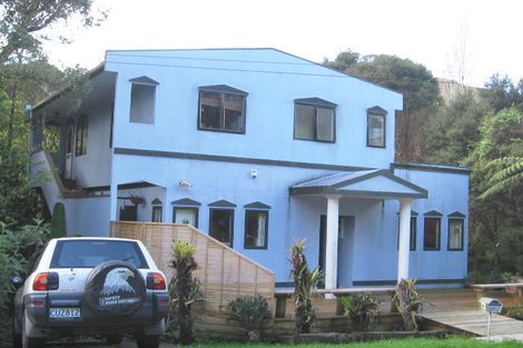 Photo of property in 58 Sylvan Valley Avenue, Titirangi, Auckland, 0604