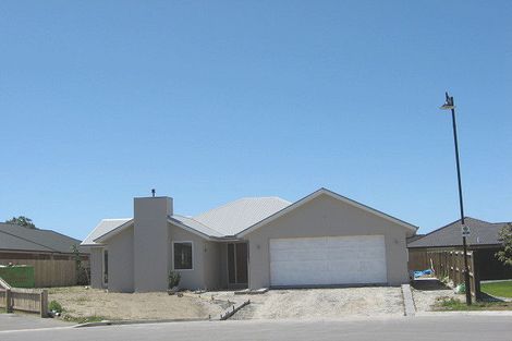 Photo of property in 8 Iti Place, Parklands, Christchurch, 8083