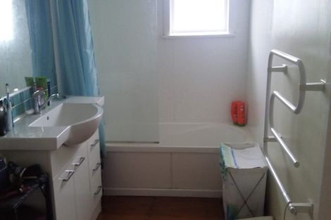 Photo of property in 16 Nandana Drive, Glen Eden, Auckland, 0602