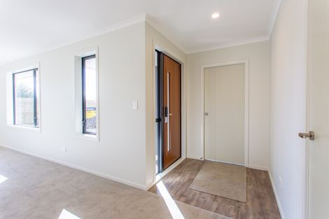 Photo of property in 1 Devon Lane, Carterton, 5713