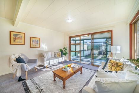 Photo of property in 2f2- Parera Grove, Heretaunga, Upper Hutt, 5018