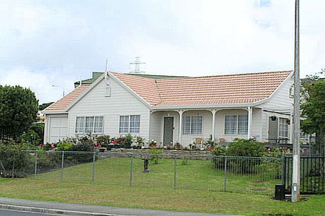 Photo of property in 72 Garton Drive, Massey, Auckland, 0614