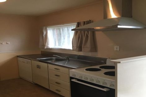 Photo of property in 1/81 Hutchinson Avenue, New Lynn, Auckland, 0600
