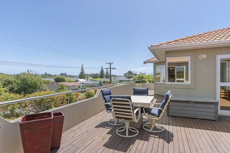 Photo of property in 50 Leslie Street, Waitara, 4320