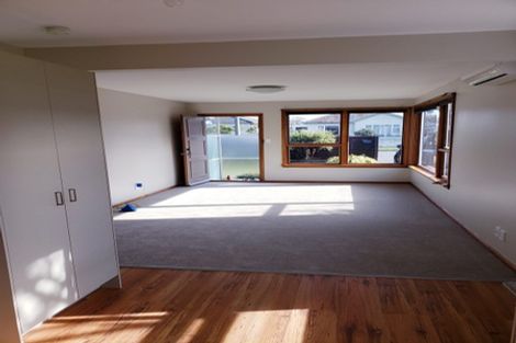 Photo of property in 54 Cleveland Street, Edgeware, Christchurch, 8013